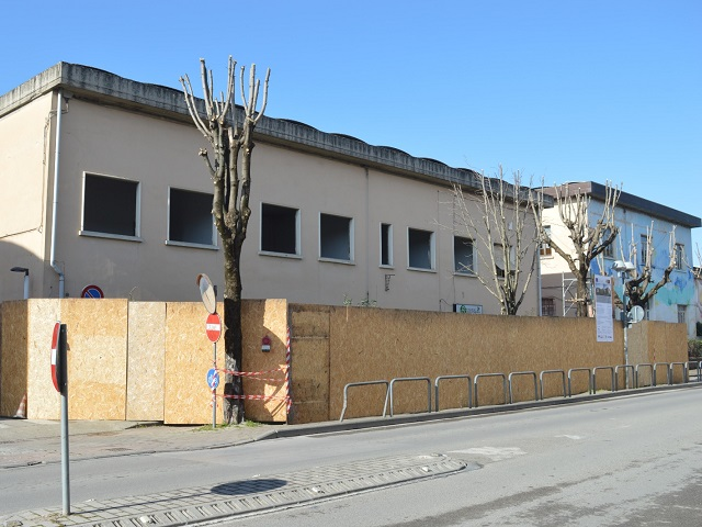 Inizia il cantiere per la demolizione dell'ex stamperia in Viale Matteotti e dare vita a un nuovo centro socio-culturale